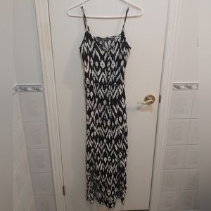 🤯2/$15 Suzy Shier Black and White Summer Dress with Slit Size Small (S)